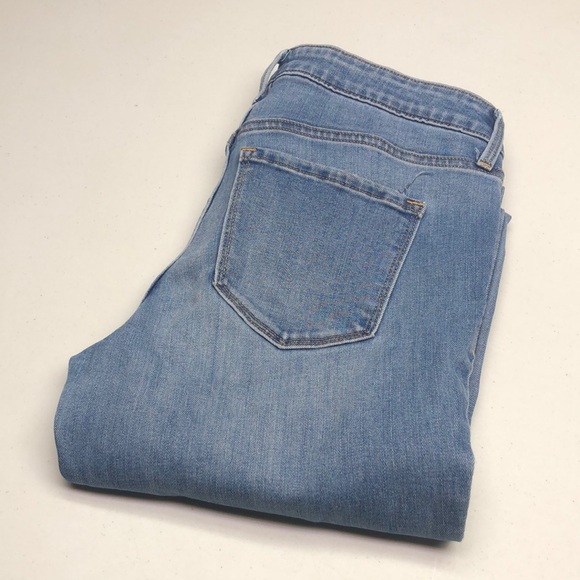 HIGH-RISE Old Navy Blue Straight Leg Jeans with Classic Wash - Picture 9 of 10